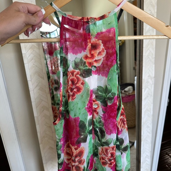MuMu Floral Sleeveless Top - Picture 2 of 4